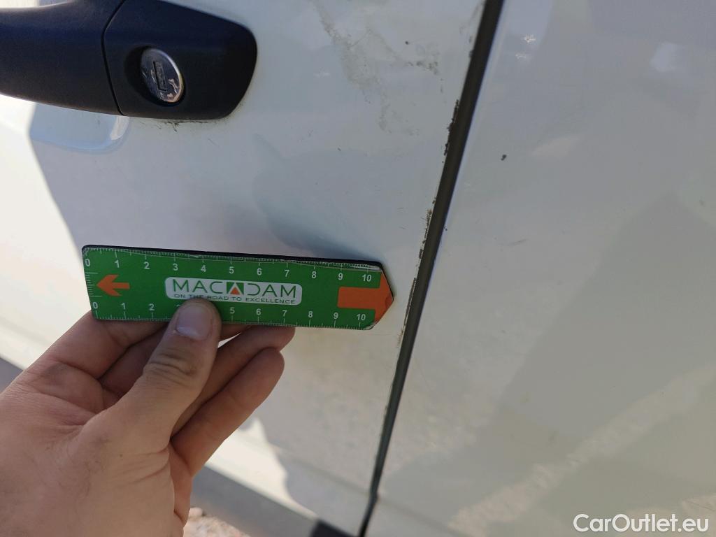 Citroen  Berlingo CITROEN  / 2018 / 3P / furgón derivado de turismo Talla M BlueHDi 100 CONTROL #40