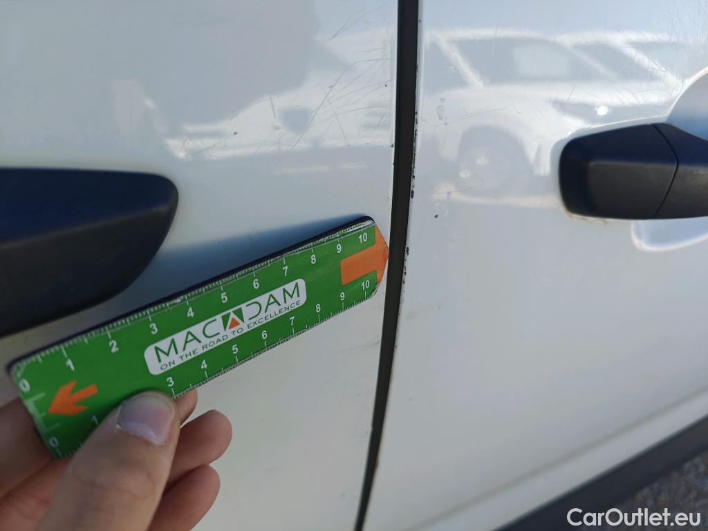 Citroen  Berlingo CITROEN  / 2018 / 3P / furgón derivado de turismo Talla M BlueHDi 100 CONTROL #47