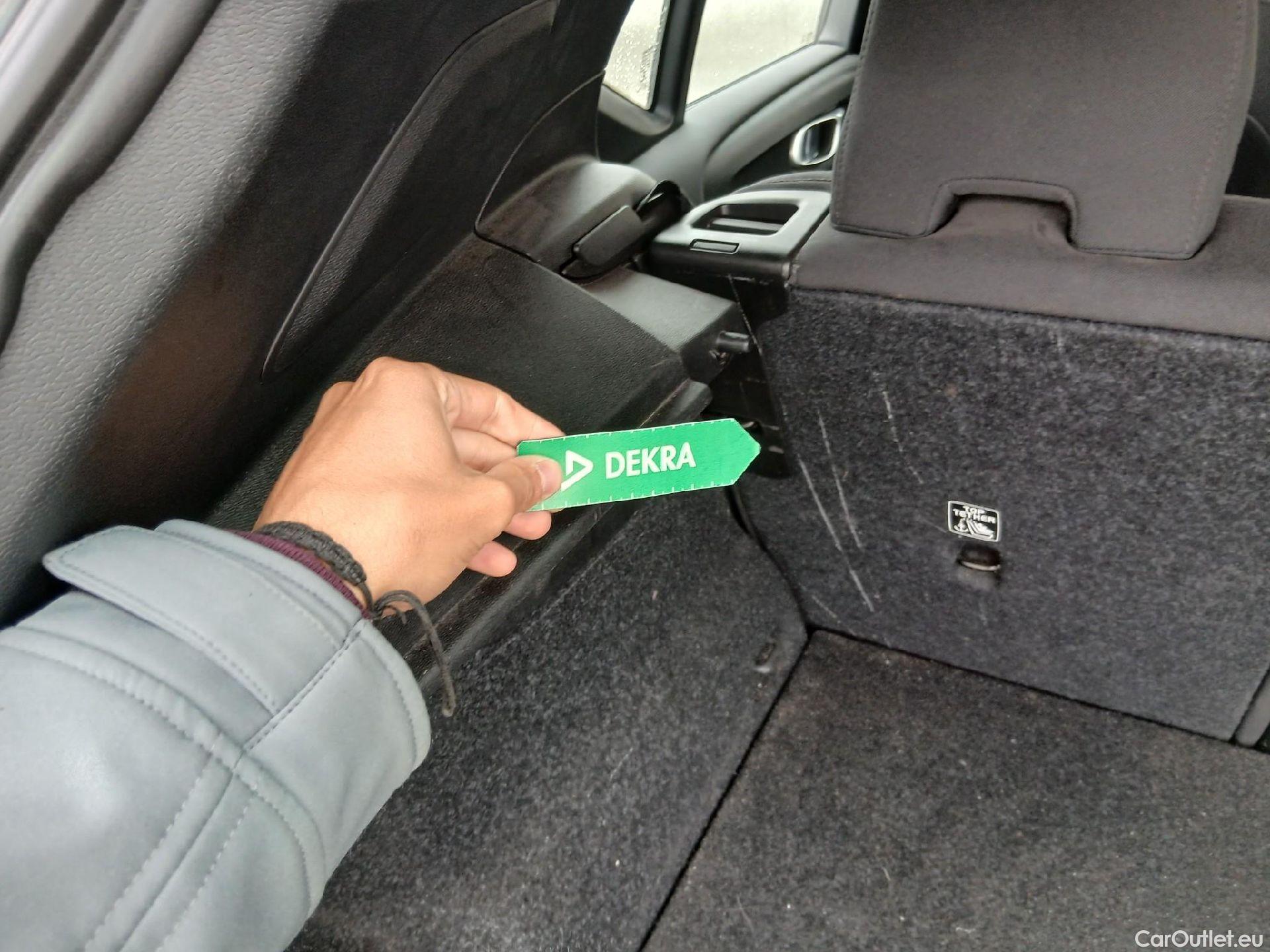  Volvo  XC 40 VOLVO XC40 / 2017 / 5P / todoterreno 2.0 D3 Momentum Pro Auto #21