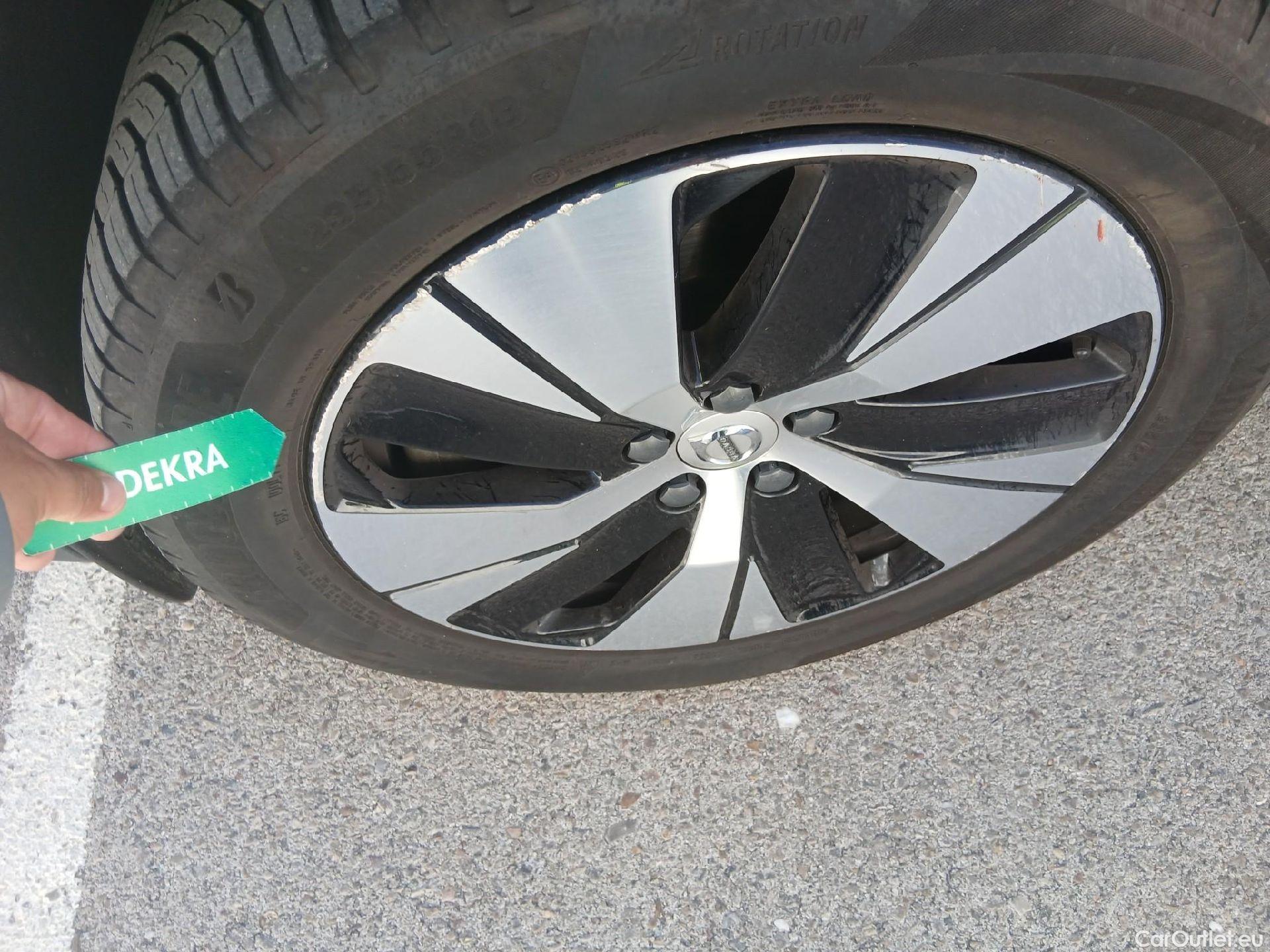  Volvo  XC 40 VOLVO XC40 / 2021 / 5P / todoterreno 1.5 T4 Recharge PHEV Essential Auto #20