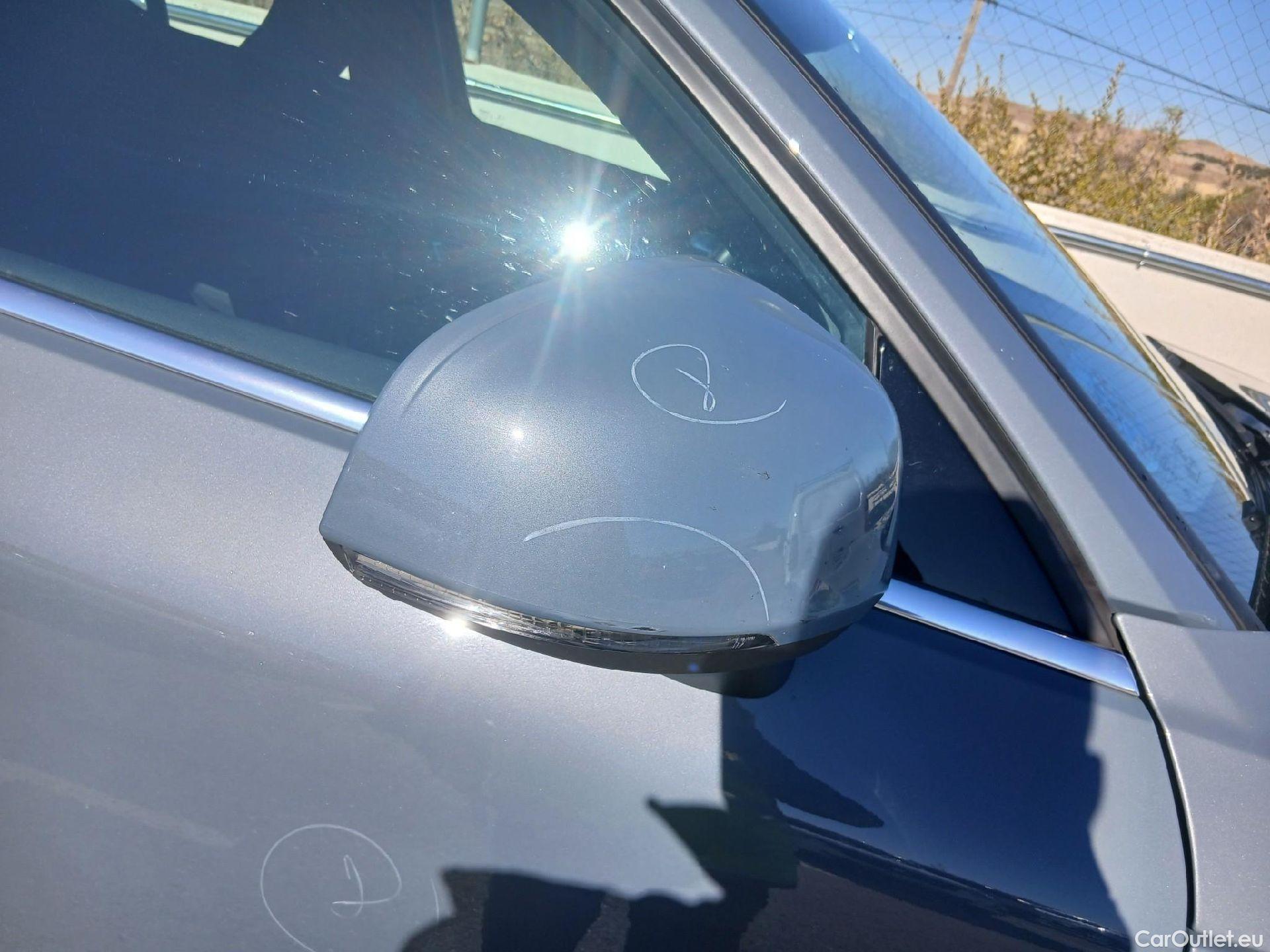  Volvo  XC 40 VOLVO XC40 / 2021 / 5P / todoterreno 1.5 T4 Recharge PHEV Essential Auto #46