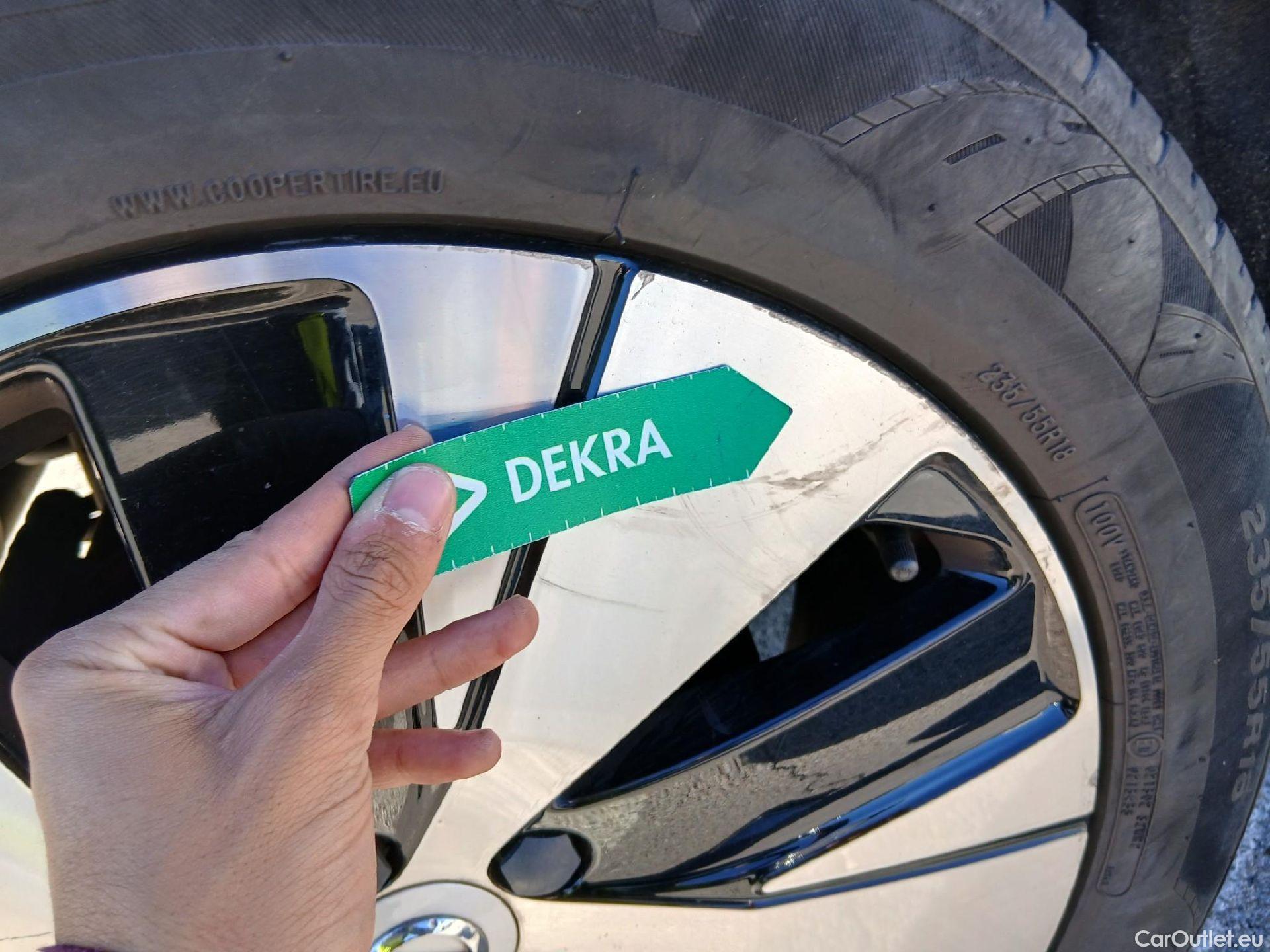  Volvo  XC 40 VOLVO XC40 / 2017 / 5P / todoterreno 2.0 D3 Business Plus Auto #28