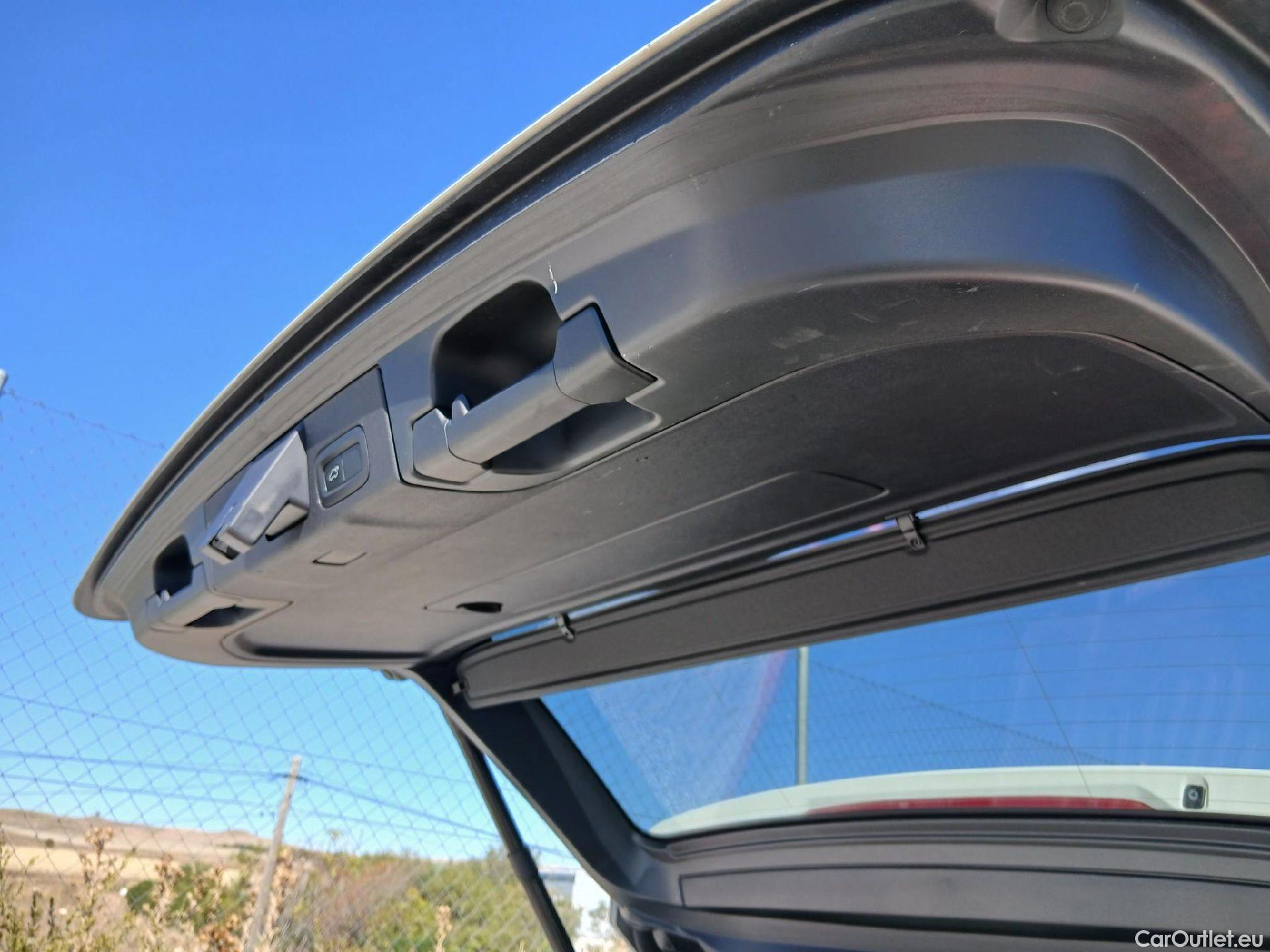 Volvo  XC60 VOLVO  / 2017 / 5P / todoterreno 2.0 D4 Business Plus Auto #21