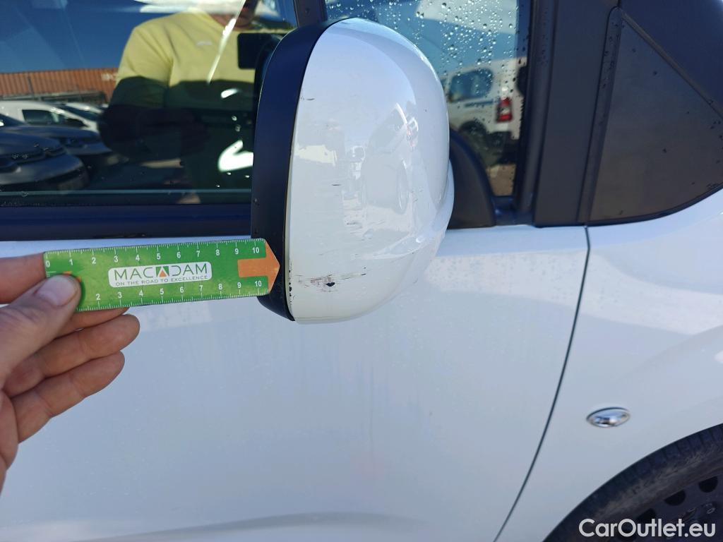 Citroen  Berlingo CITROEN  / 2018 / 5P / monovolumen compacto Talla M BlueHDi 100 S&S FEEL #38