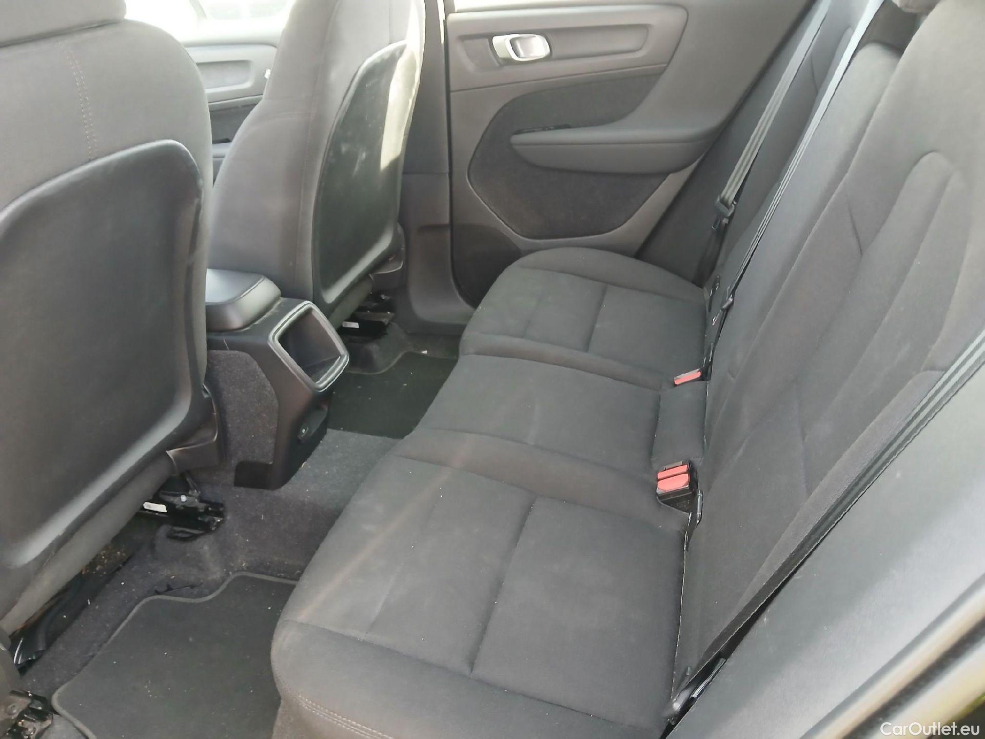  Volvo  XC 40 VOLVO XC40 / 2017 / 5P / todoterreno 1.5 T2 Momentum Core #3