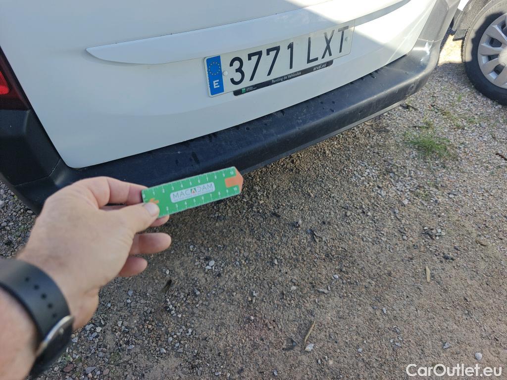 Citroen  Berlingo CITROEN  / 2018 / 5P / monovolumen compacto Talla M BlueHDi 100 S&S FEEL #10