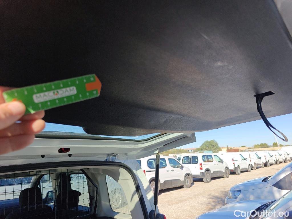 Citroen  Berlingo CITROEN  / 2018 / 5P / monovolumen compacto Talla M BlueHDi 100 S&S FEEL #45