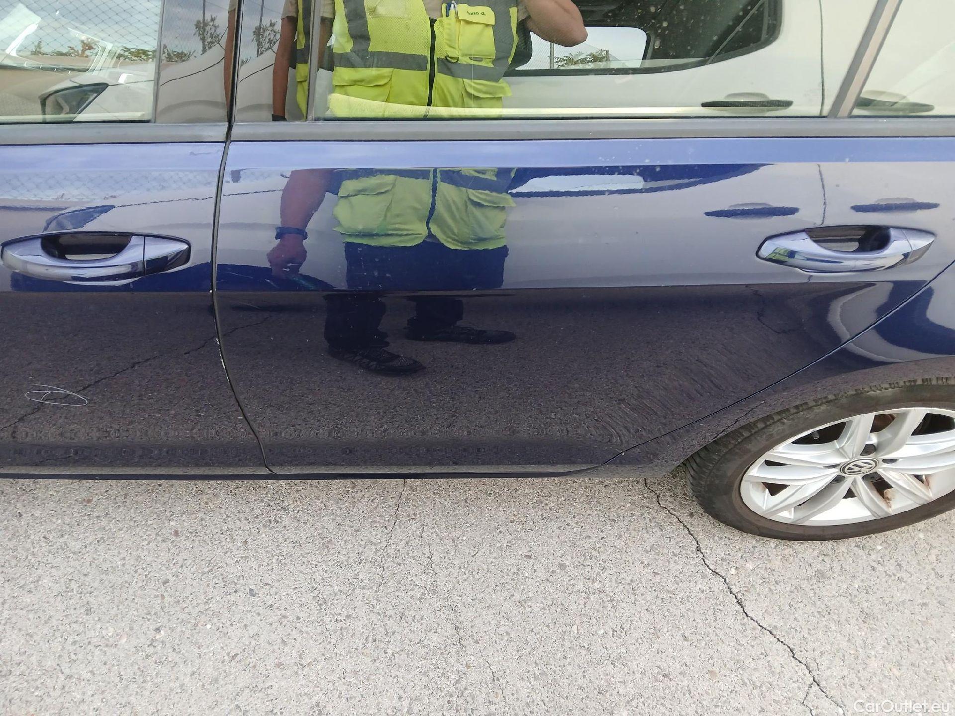  Volkswagen  Golf  VOLKSWAGEN / 2016 / 5P / familiar Last Edition 1.5 TSI 96kW(130CV) Variant #23