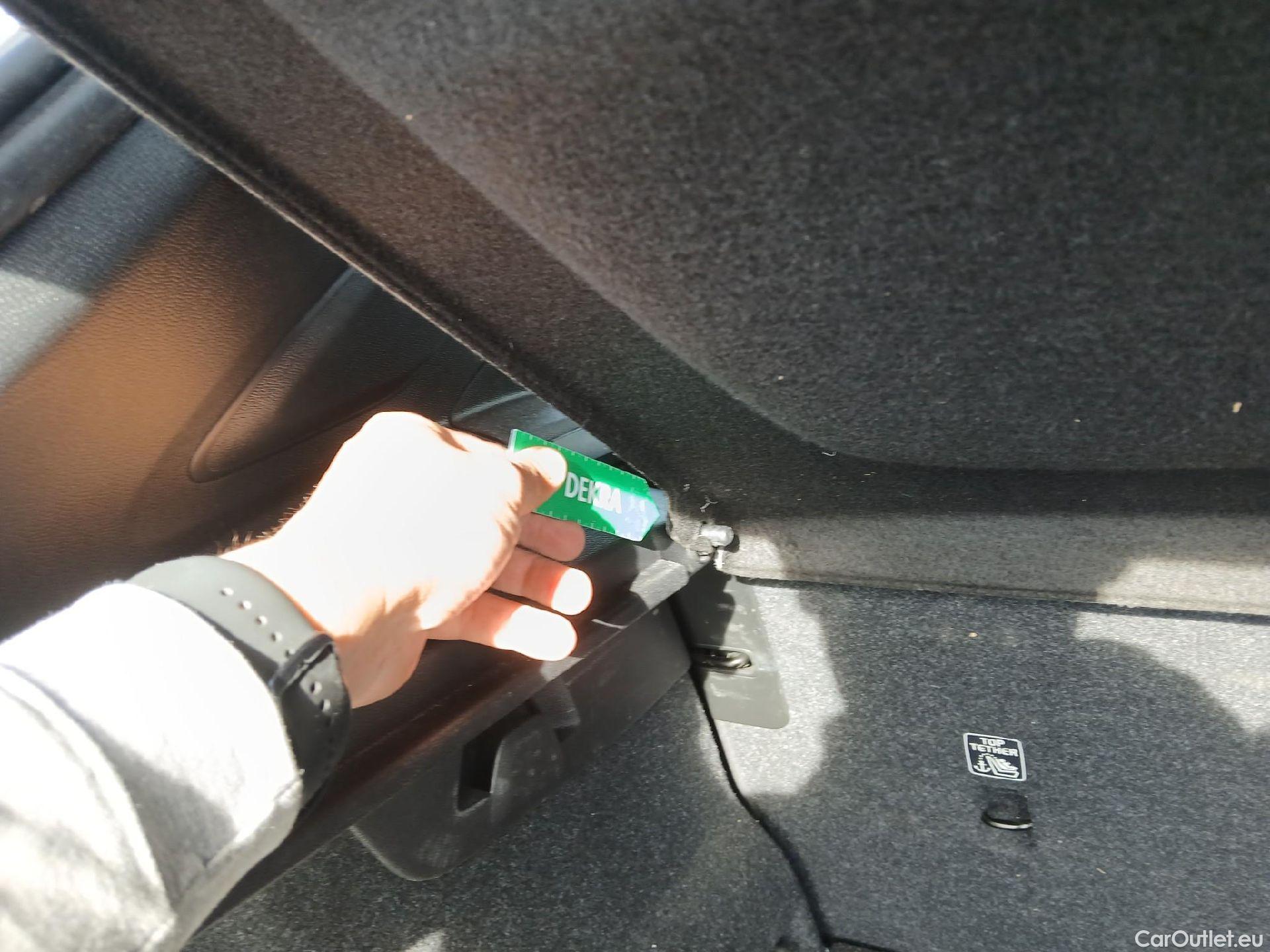  Volvo  XC 40 VOLVO XC40 / 2017 / 5P / todoterreno 1.5 T2 Momentum Core #6