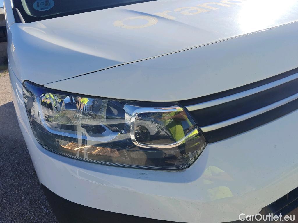 Citroen  Berlingo CITROEN  / 2018 / 3P / furgón derivado de turismo Talla M BlueHDi 100 CONTROL #16