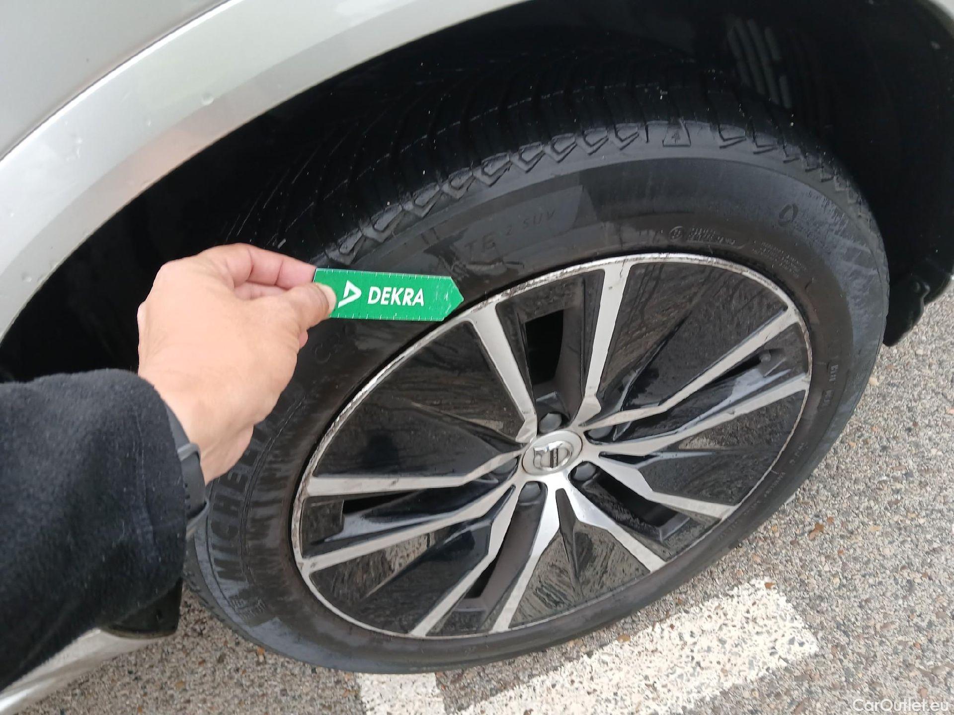 Volvo  XC90 VOLVO  / 2019 / 5P / todoterreno 2.0 B5 D AWD Momentum Pro Auto #10