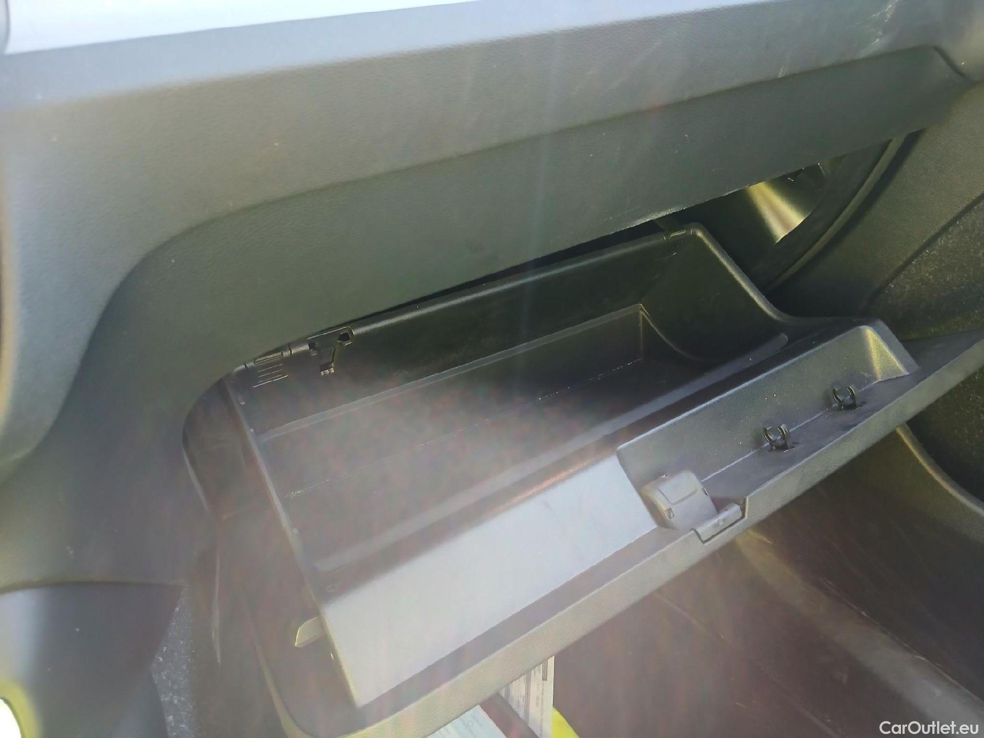  Volvo  XC 40 VOLVO XC40 / 2017 / 5P / todoterreno 2.0 D3 Business Plus Auto #1