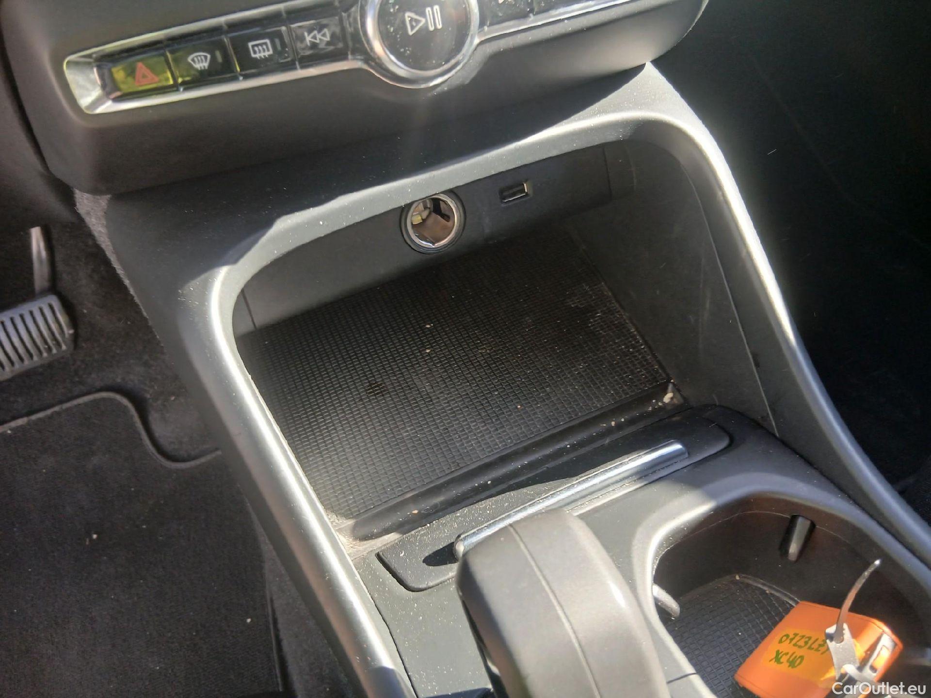  Volvo  XC 40 VOLVO XC40 / 2021 / 5P / todoterreno 1.5 T4 Recharge PHEV Essential Auto #7