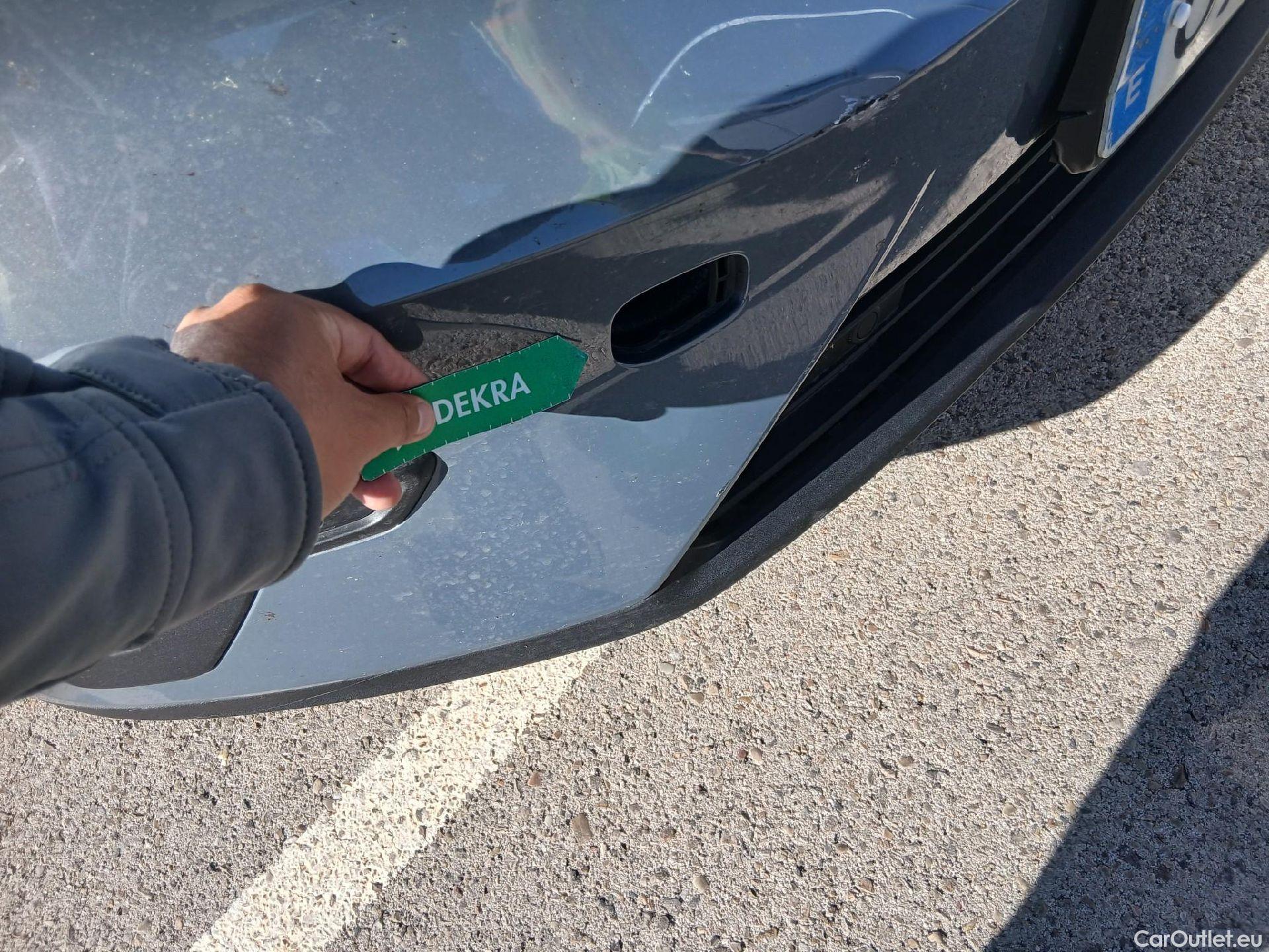  Volvo  XC 40 VOLVO XC40 / 2021 / 5P / todoterreno 1.5 T4 Recharge PHEV Essential Auto #14