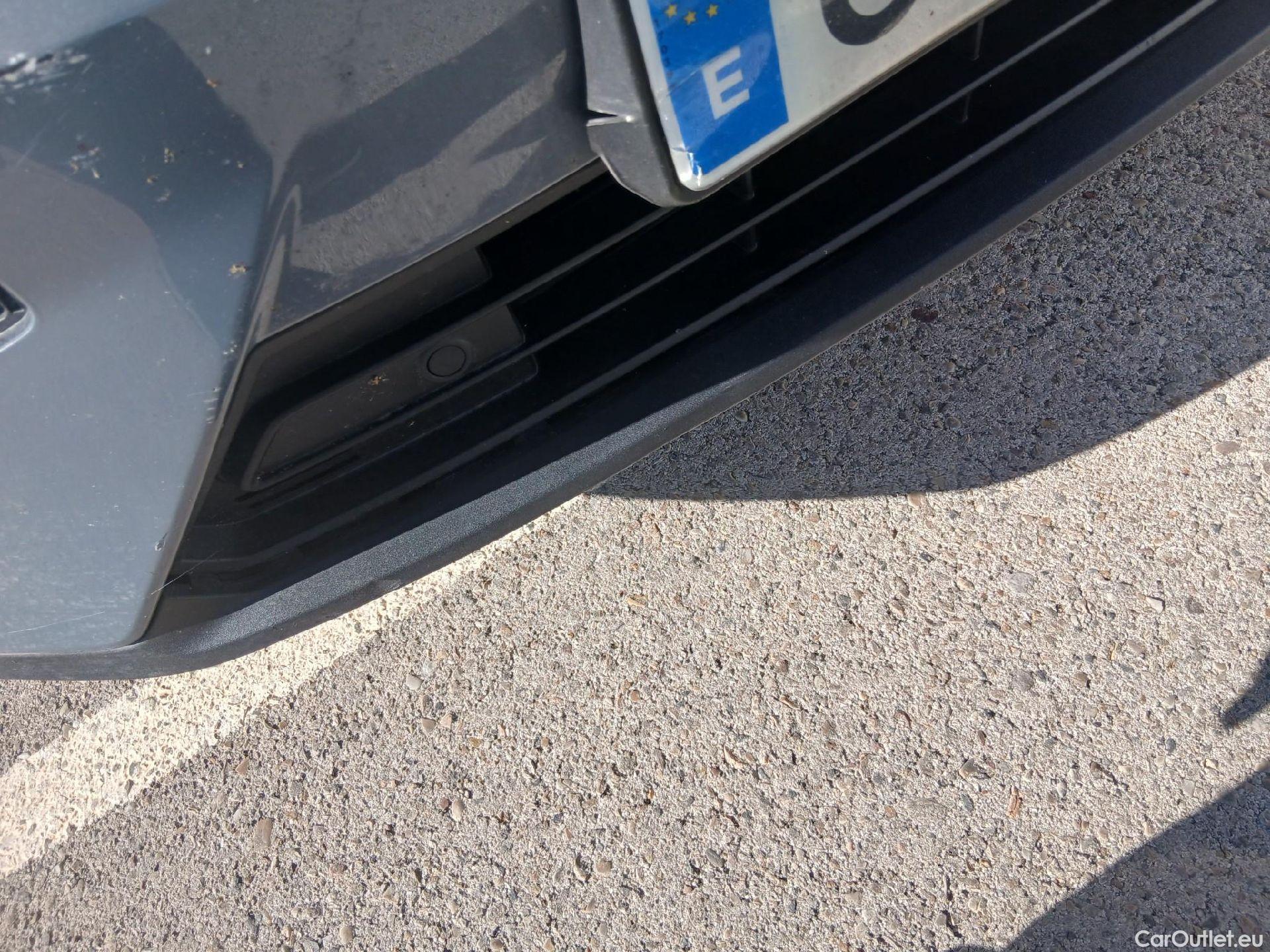  Volvo  XC 40 VOLVO XC40 / 2021 / 5P / todoterreno 1.5 T4 Recharge PHEV Essential Auto #16