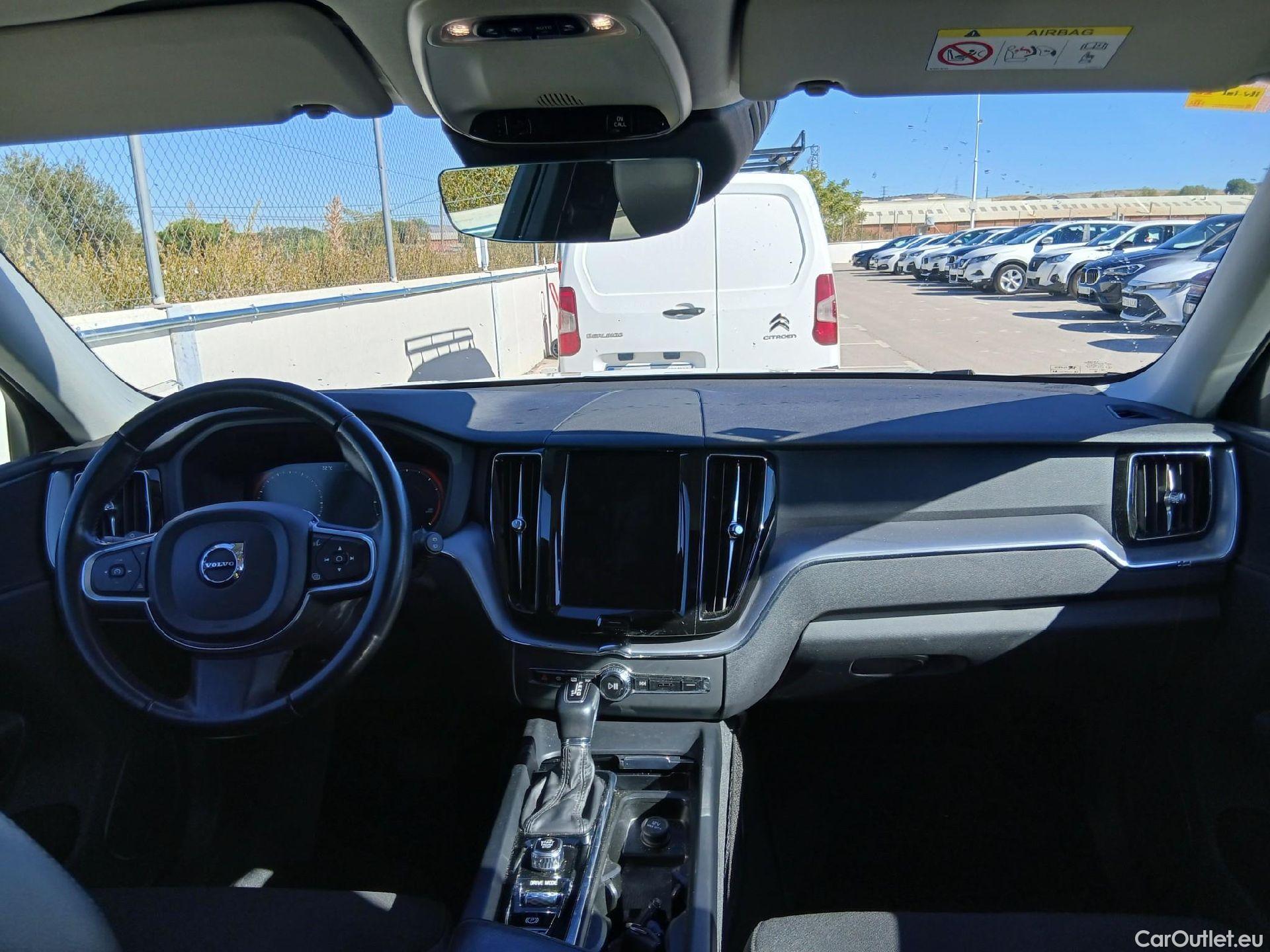 Volvo  XC60 VOLVO  / 2017 / 5P / todoterreno 2.0 D4 Business Plus Auto #3