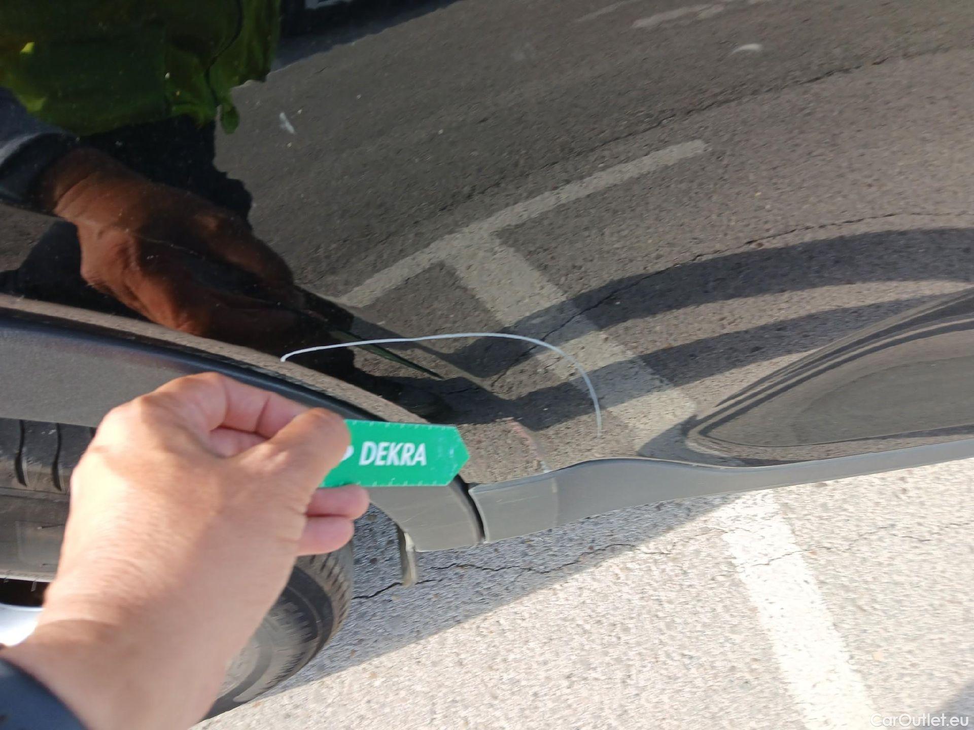  Volvo  XC 40 VOLVO XC40 / 2017 / 5P / todoterreno 1.5 T2 Momentum Core #33