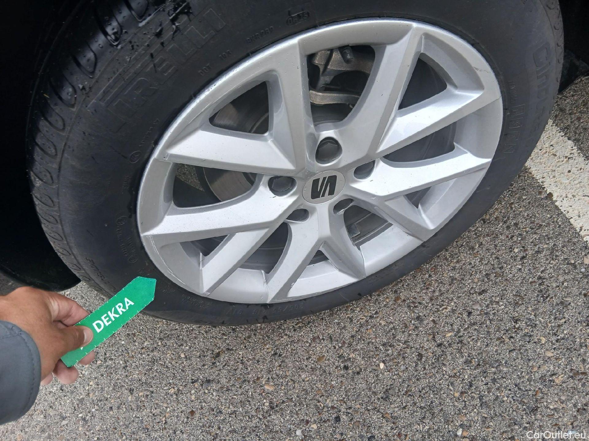  Land Rover  Discovery SEAT Nuevo León / 2020 / 5P / berlina con portón 2.0 TDI 85kW S&S Style Go(SP) #27