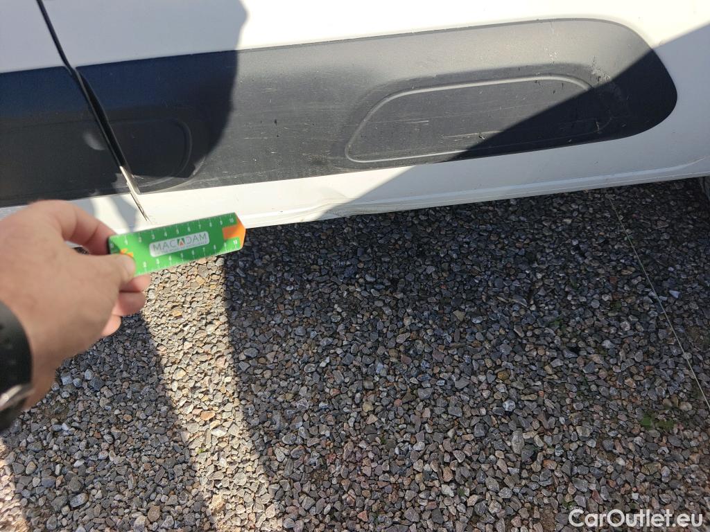 Citroen  Berlingo CITROEN  / 2018 / 5P / monovolumen compacto Talla M BlueHDi 100 S&S FEEL #8