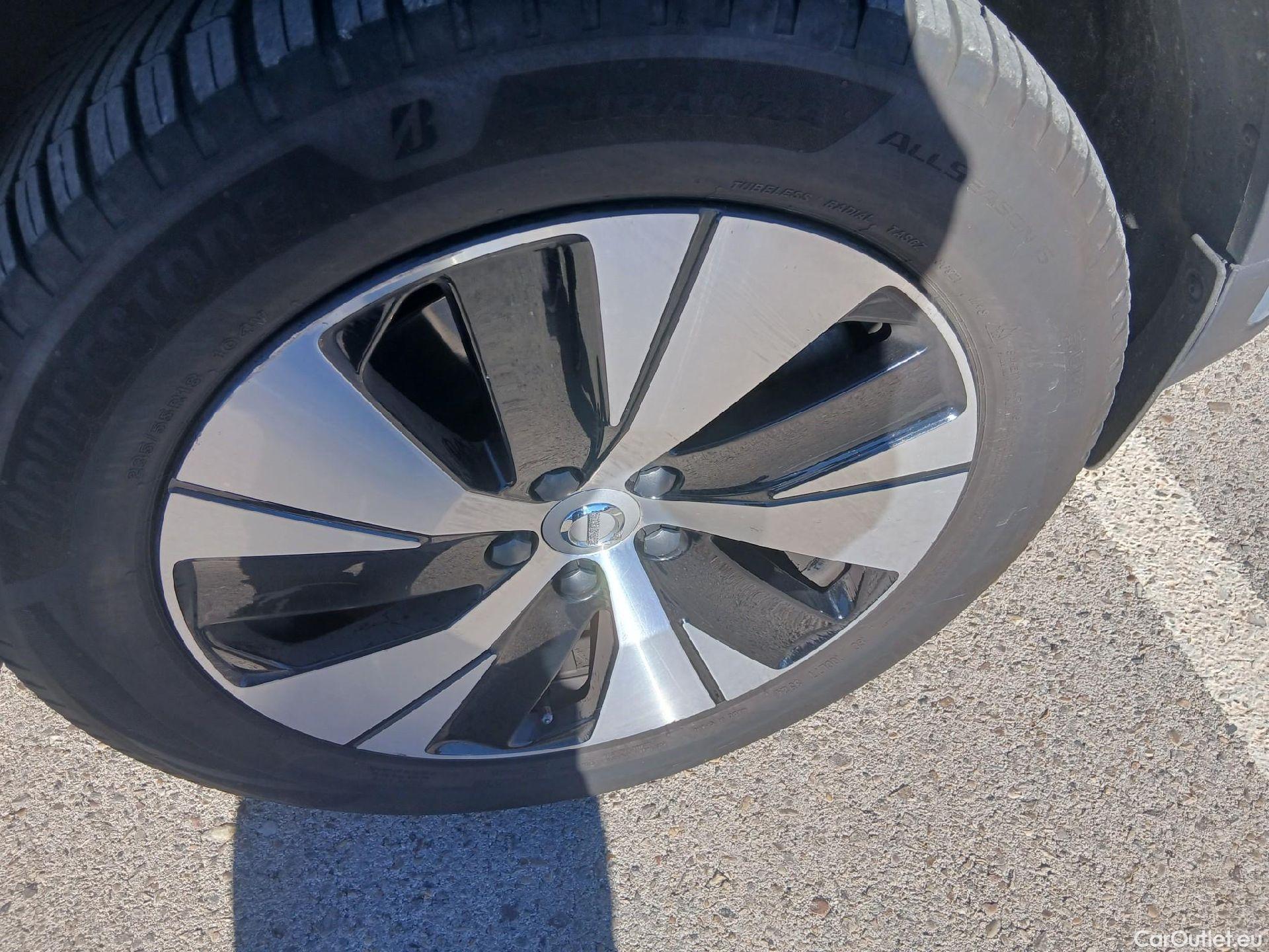  Volvo  XC 40 VOLVO XC40 / 2021 / 5P / todoterreno 1.5 T4 Recharge PHEV Essential Auto #49