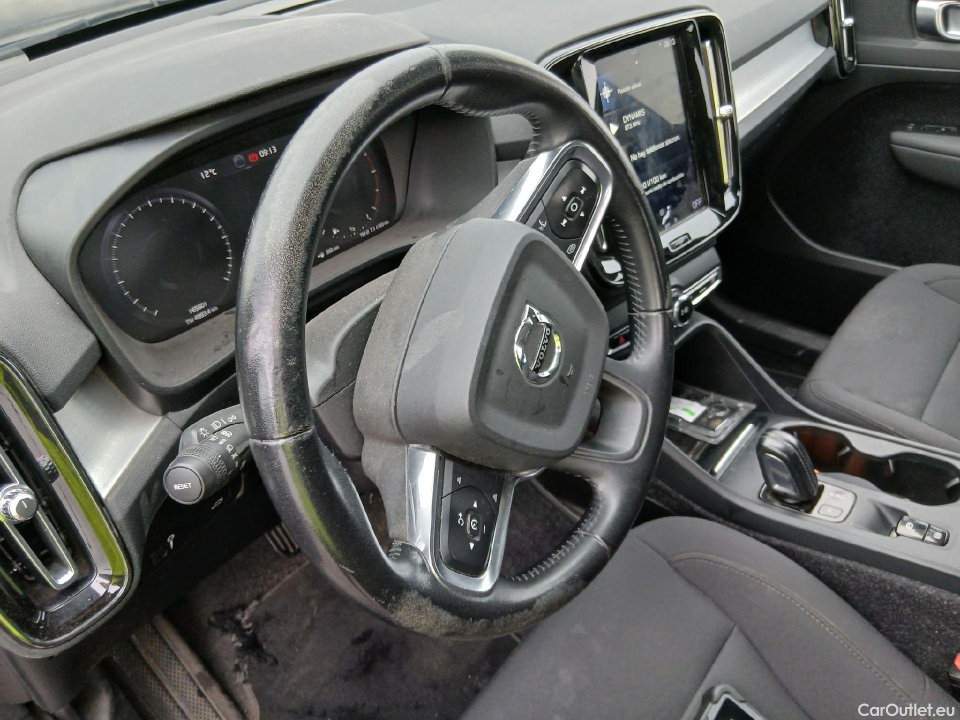  Volvo  XC 40 VOLVO XC40 / 2017 / 5P / todoterreno 2.0 D3 Momentum Pro Auto #6