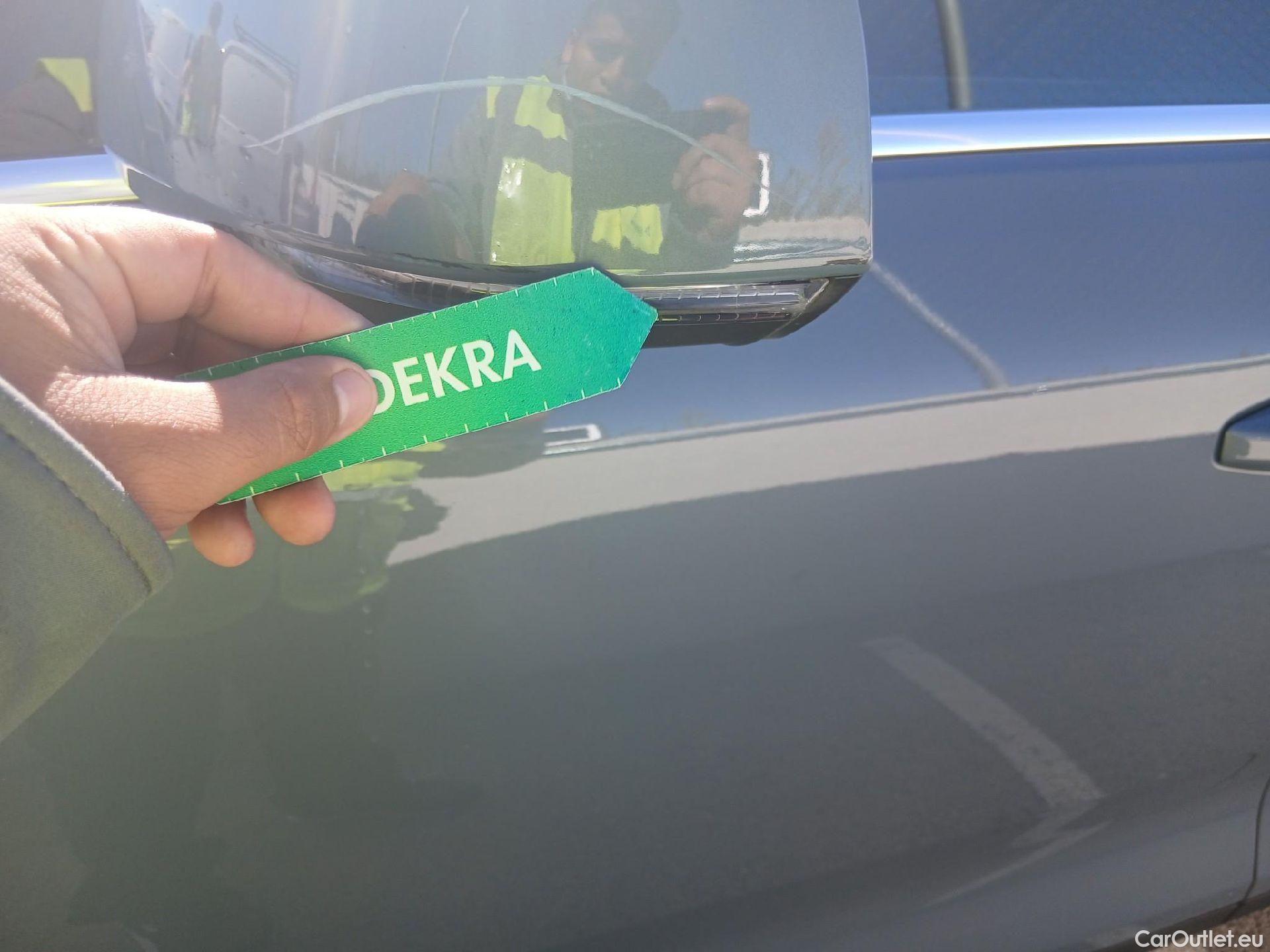  Volvo  XC 40 VOLVO XC40 / 2021 / 5P / todoterreno 1.5 T4 Recharge PHEV Essential Auto #25