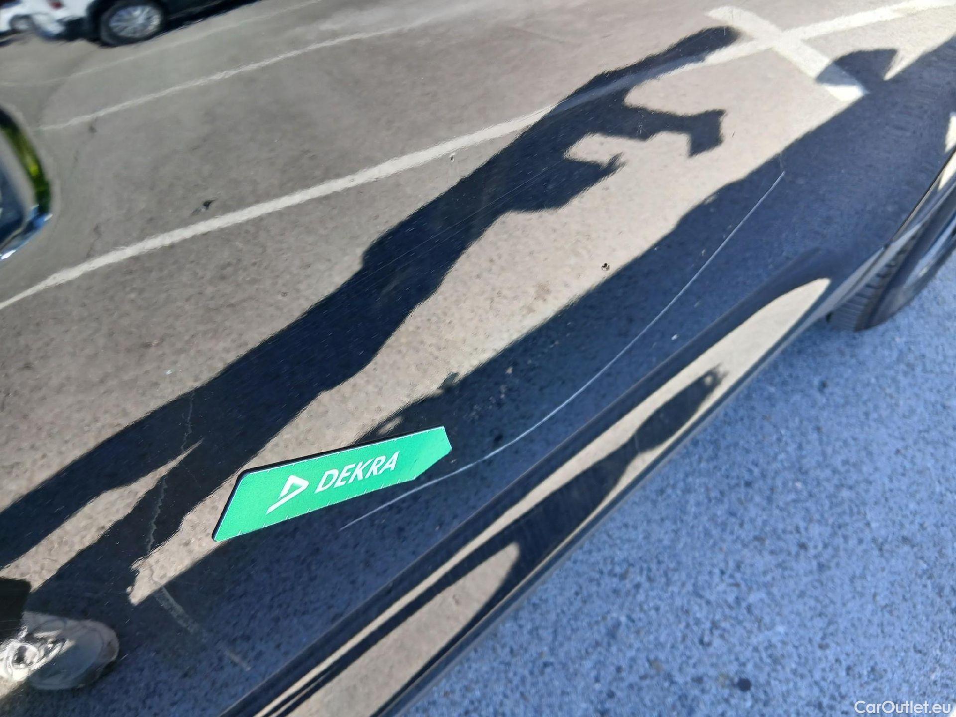  Volvo  XC 40 VOLVO XC40 / 2017 / 5P / todoterreno 2.0 D3 Business Plus Auto #32