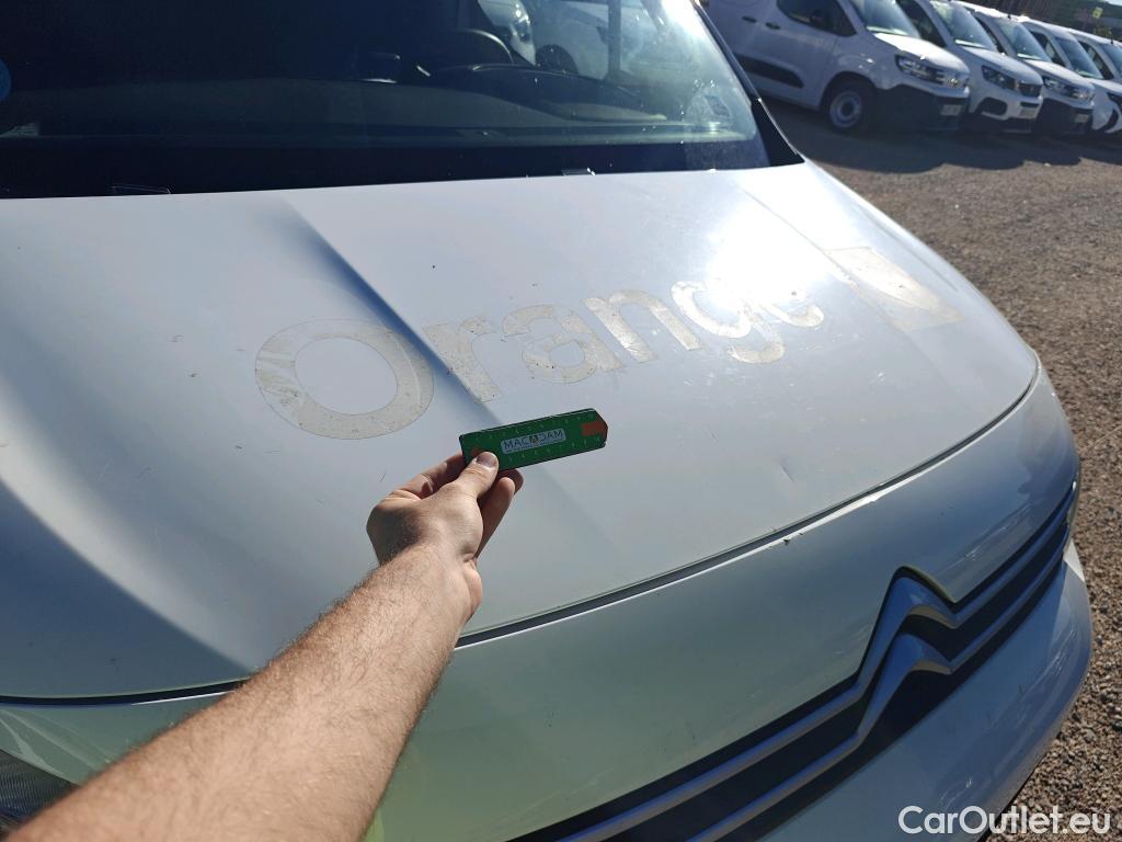 Citroen  Berlingo CITROEN  / 2018 / 3P / furgón derivado de turismo Talla M BlueHDi 100 CONTROL #34