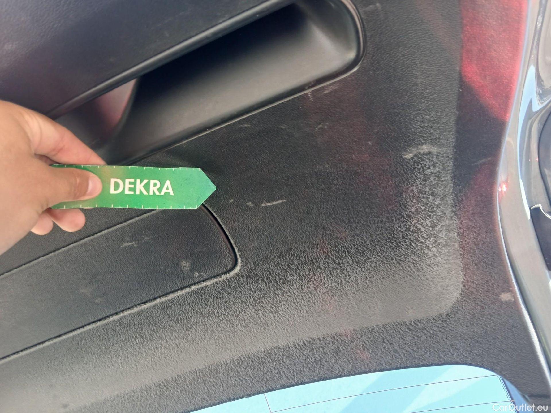  Volvo  XC 40 VOLVO XC40 / 2021 / 5P / todoterreno 1.5 T4 Recharge PHEV Essential Auto #4