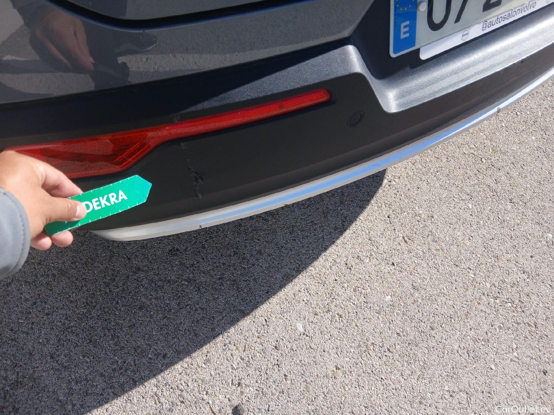  Volvo  XC 40 VOLVO XC40 / 2021 / 5P / todoterreno 1.5 T4 Recharge PHEV Essential Auto #36