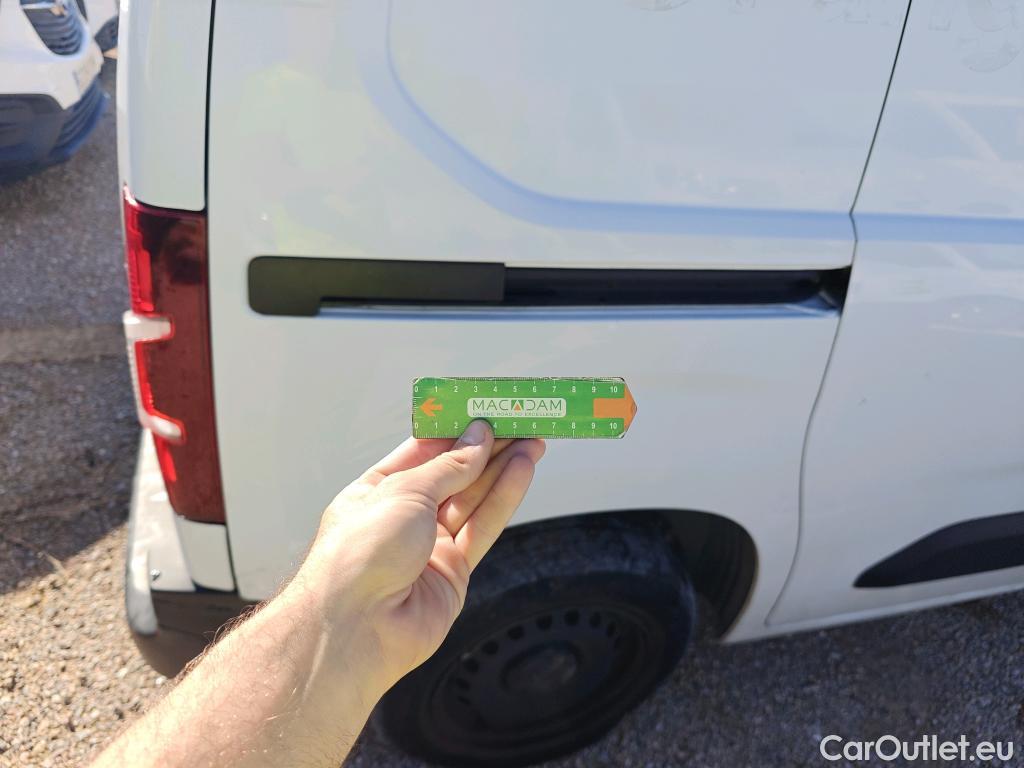 Citroen  Berlingo CITROEN  / 2018 / 3P / furgón derivado de turismo Talla M BlueHDi 100 CONTROL #9