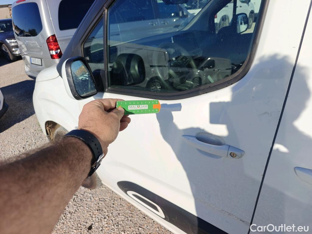 Citroen  Berlingo CITROEN  / 2018 / 5P / monovolumen compacto Talla M BlueHDi 100 S&S FEEL #14