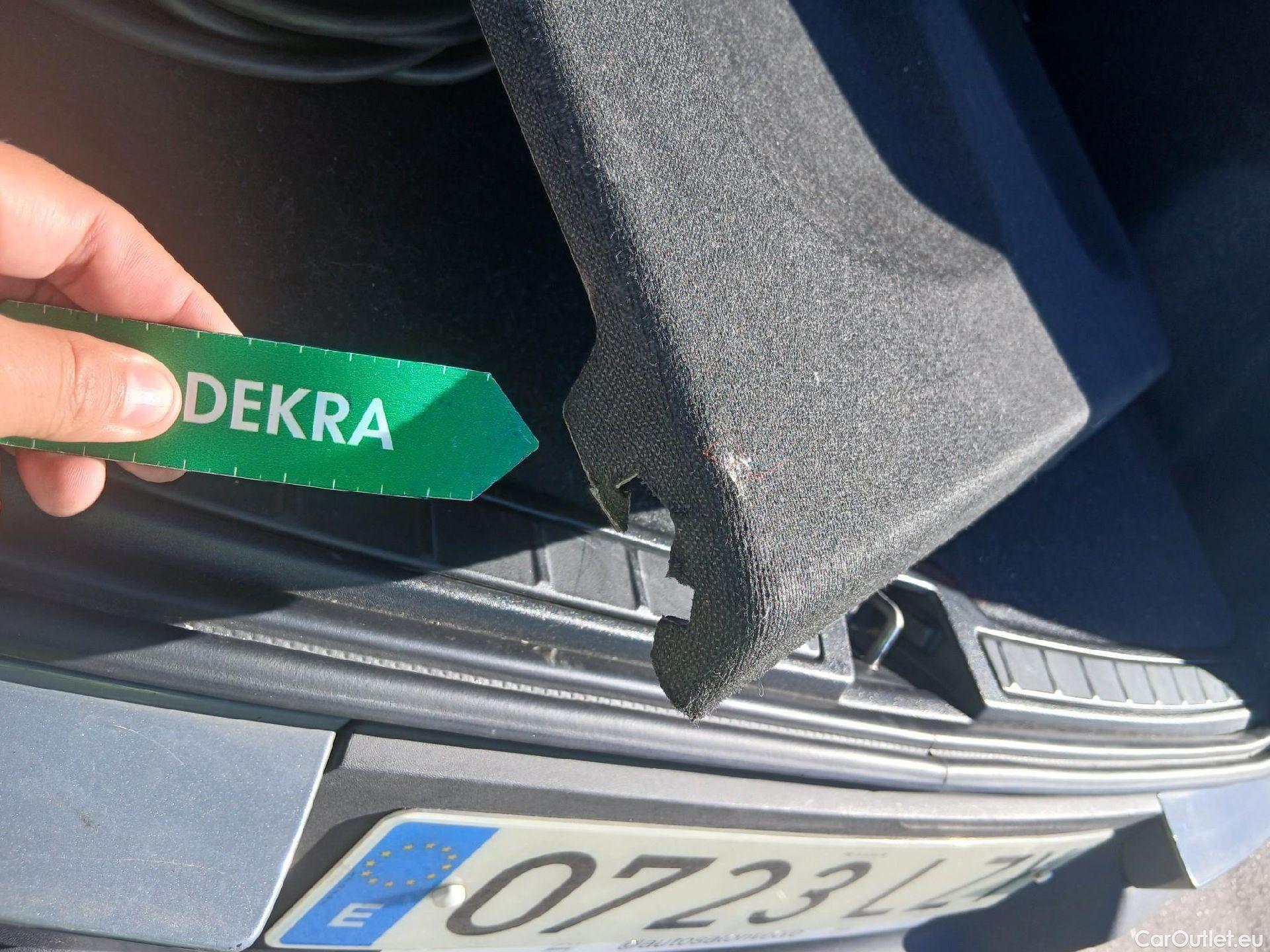  Volvo  XC 40 VOLVO XC40 / 2021 / 5P / todoterreno 1.5 T4 Recharge PHEV Essential Auto #1