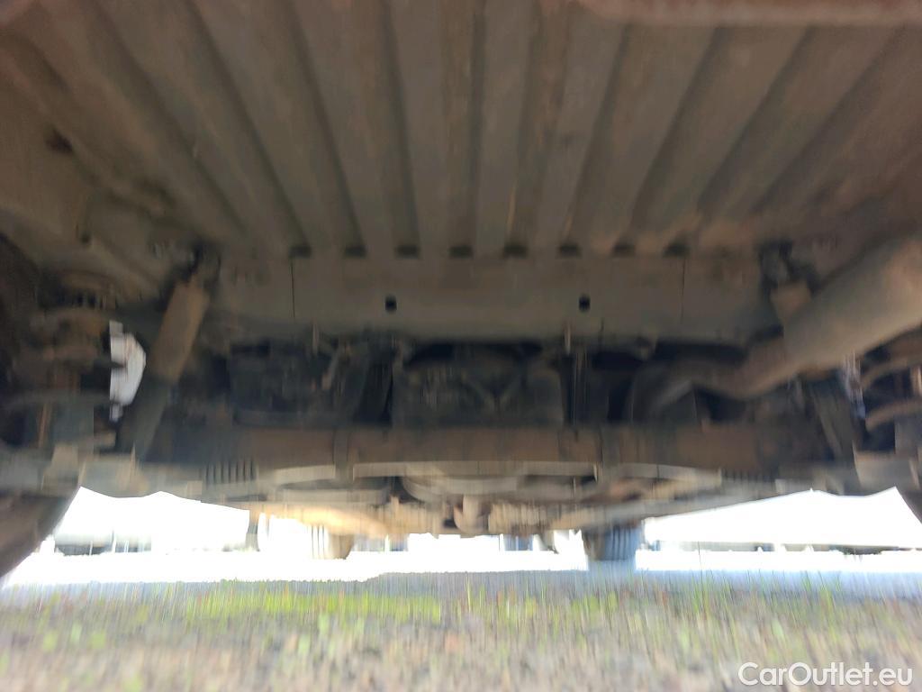 Citroen  Berlingo CITROEN  / 2018 / 5P / monovolumen compacto Talla M BlueHDi 100 S&S FEEL #11