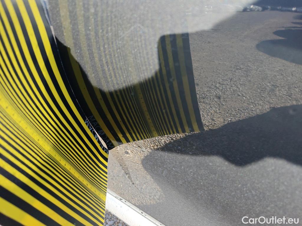  Hyundai  Santa Fe HYUNDAI  / 2018 / 5P / todoterreno 2.2 CRDi Tecno Auto 4x2 SR #14