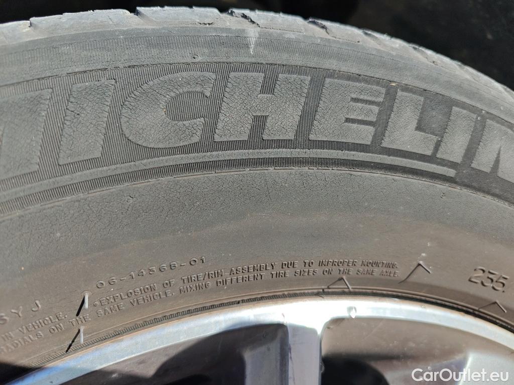  Hyundai  Santa Fe HYUNDAI  / 2018 / 5P / todoterreno 2.2 CRDi Tecno Auto 4x2 SR #5