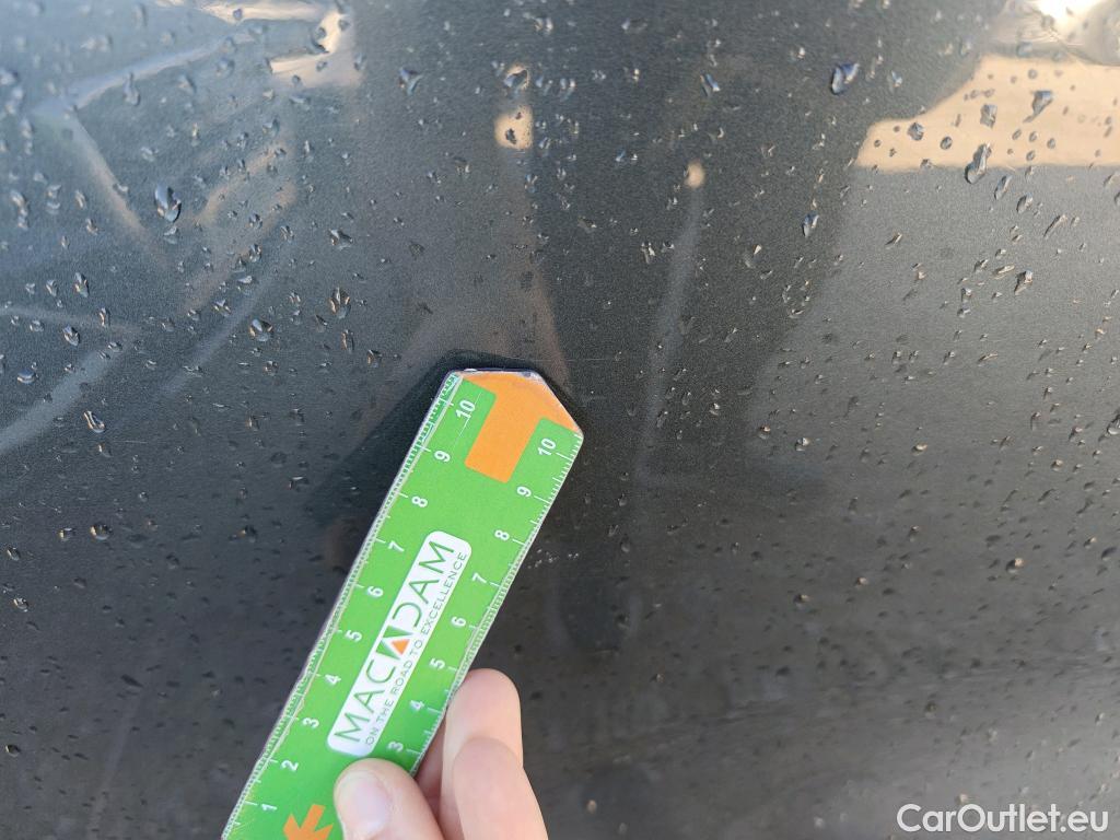  Hyundai  Santa Fe HYUNDAI  / 2018 / 5P / todoterreno 2.2 CRDi Tecno Auto 4x2 SR #23