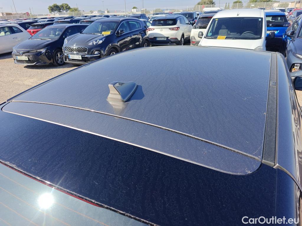 Hyundai  i30 HYUNDAI  / 2020 / 5P / berlina con portón 1.5 DPI Essence #14