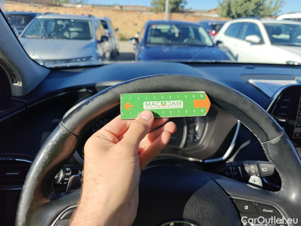  Hyundai  Santa Fe HYUNDAI  / 2018 / 5P / todoterreno 2.2 CRDi Tecno Auto 4x2 SR #34