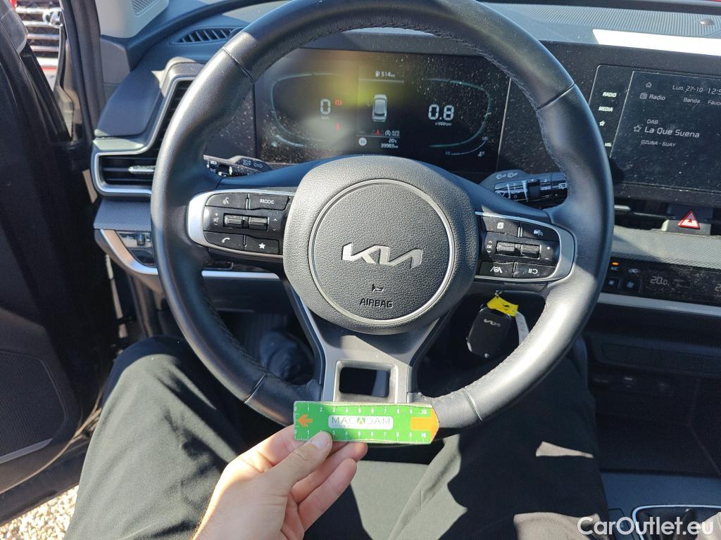  KIA  Sportage KIA  / 2022 / 5P / todoterreno 1.6 T-GDi 110kW (150CV) Concept 4x2 #40