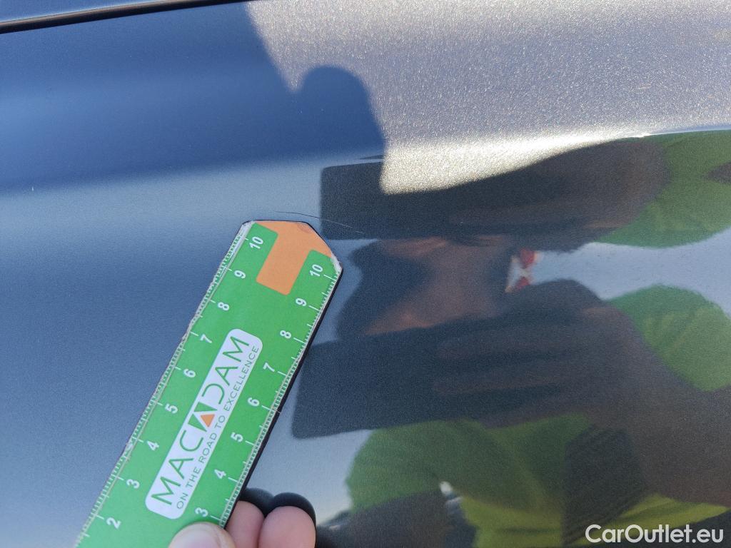  Hyundai  Santa Fe HYUNDAI  / 2018 / 5P / todoterreno 2.2 CRDi Tecno Auto 4x2 SR #44