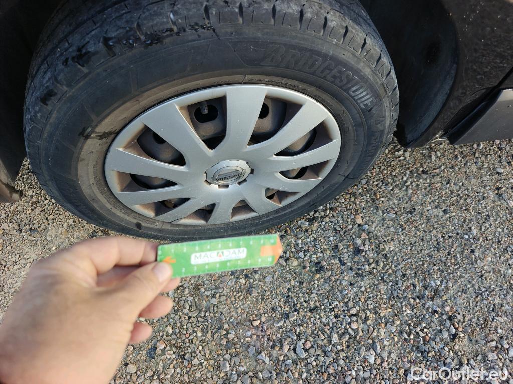  Nissan  NV300 NISSAN  / 2016 / 4P / combi Combi 9 1.6dCi 88 kW L1H1 1T LUXURY #42