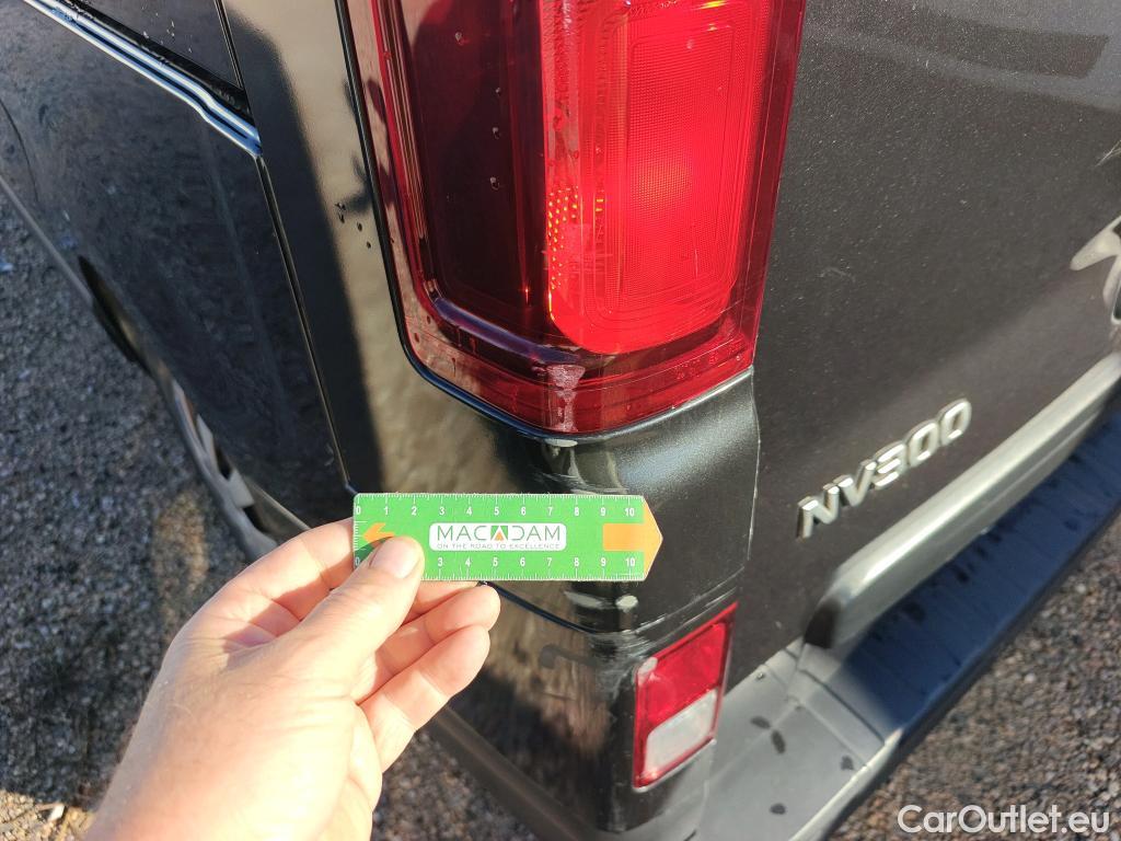  Nissan  NV300 NISSAN  / 2016 / 4P / combi Combi 9 1.6dCi 88 kW L1H1 1T LUXURY #52