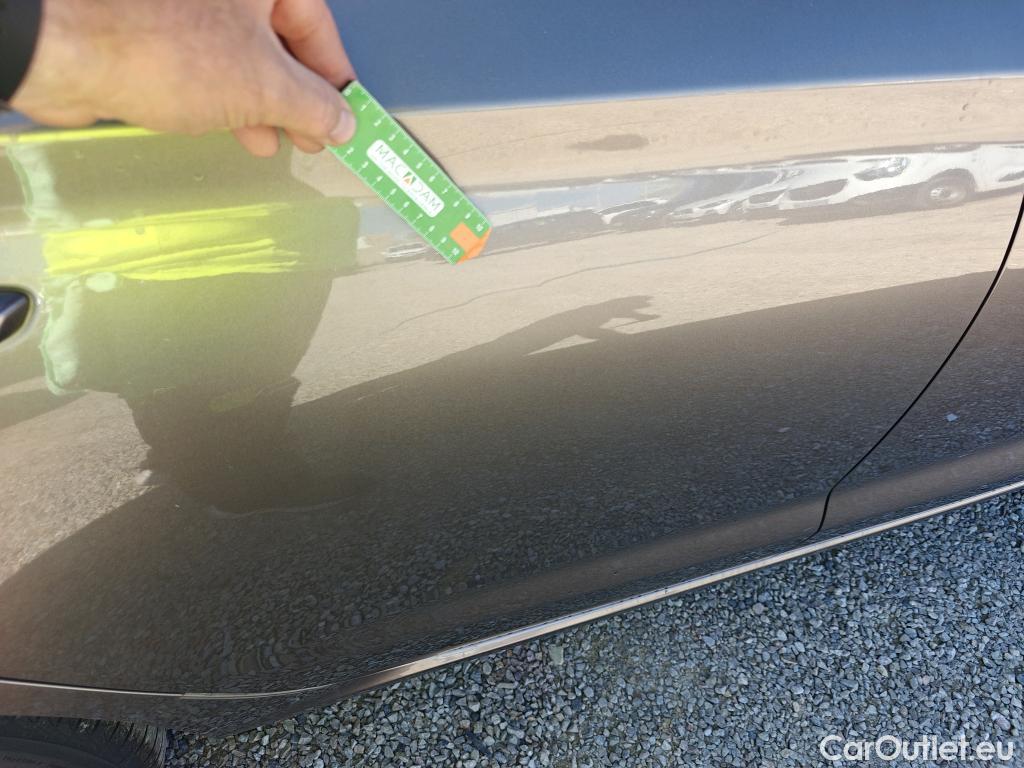 Hyundai  i30 HYUNDAI  / 2020 / 5P / berlina con portón 1.5 DPI Essence #8