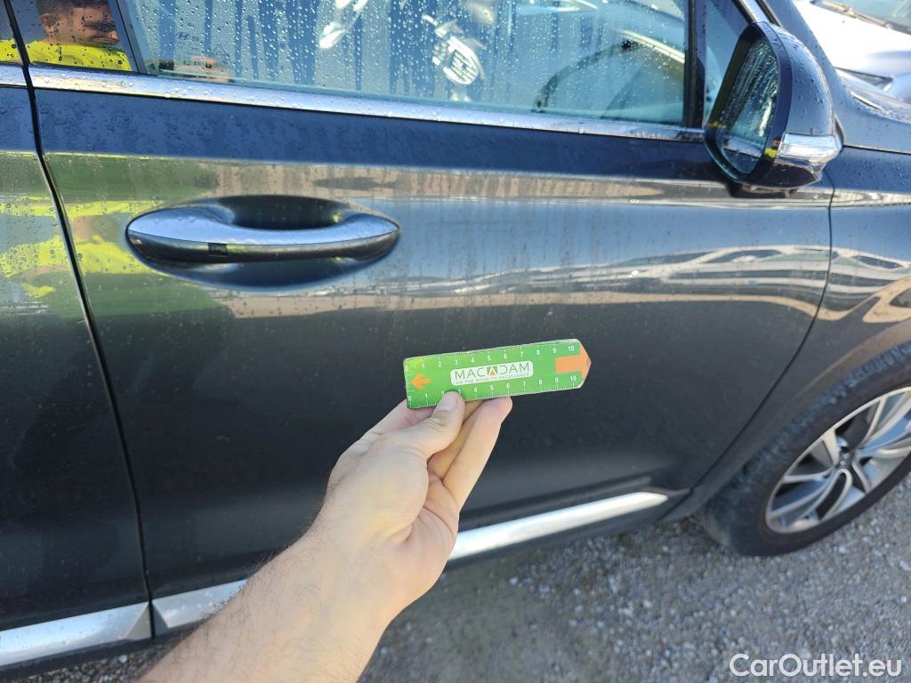  Hyundai  Santa Fe HYUNDAI  / 2018 / 5P / todoterreno 2.2 CRDi Tecno Auto 4x2 SR #8