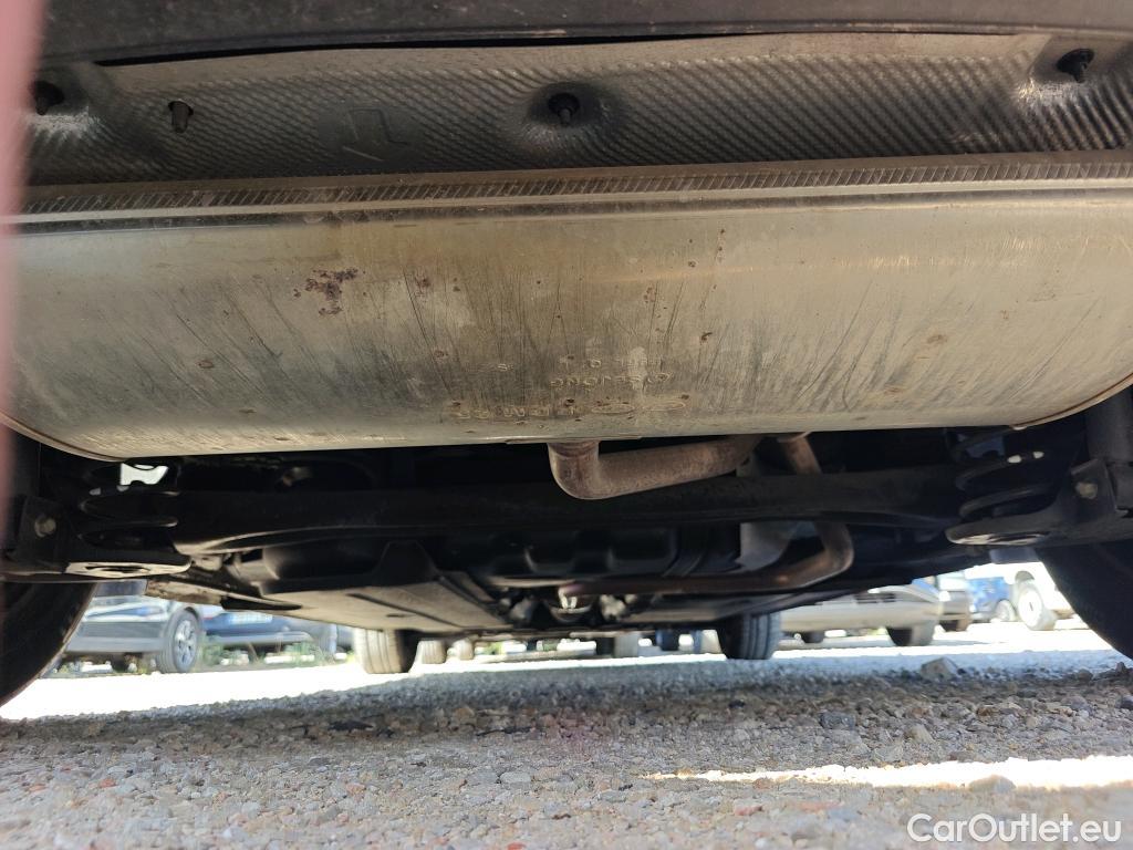 Hyundai  i30 HYUNDAI  / 2020 / 5P / berlina con portón 1.5 DPI Essence #11