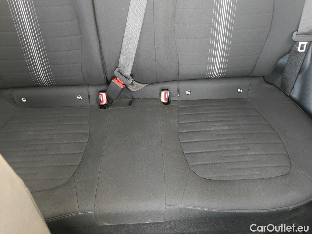  Hyundai  i10 HYUNDAI  / 2020 / 5P / berlina con portón 1.0 Klass  #16