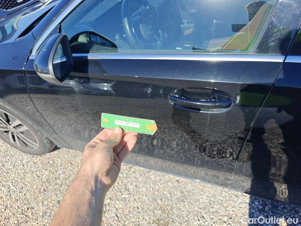 Mercedes  A-Klasse MERCEDES-BENZ Clase A / 2018 / 4P / sedán Sedán A 250 e #8