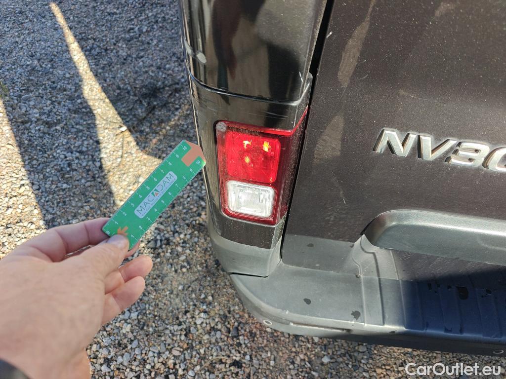  Nissan  NV300 NISSAN  / 2016 / 4P / combi Combi 9 1.6dCi 88 kW L1H1 1T LUXURY #51