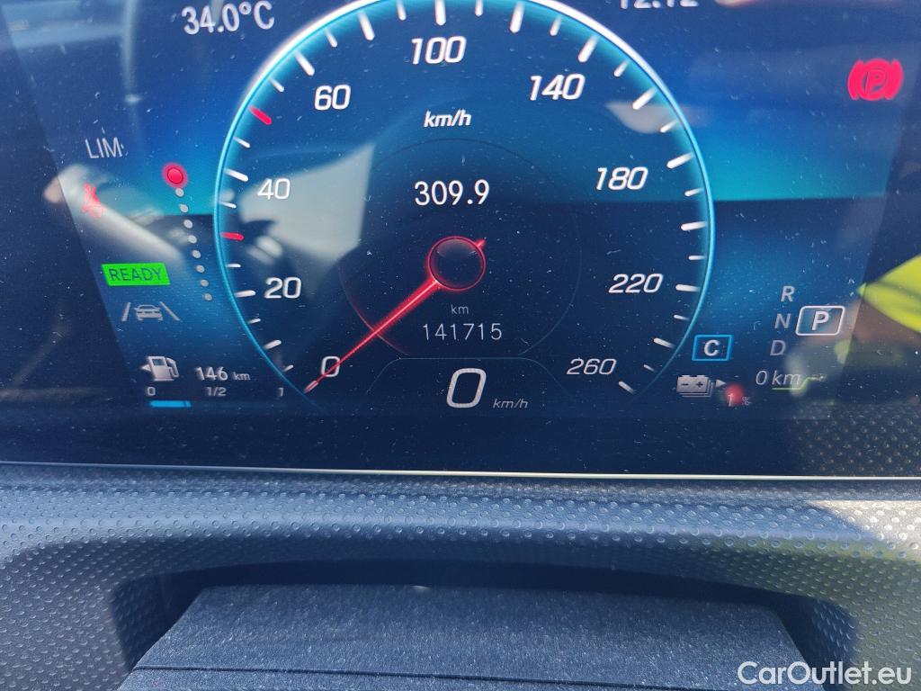 Mercedes  A-Klasse MERCEDES-BENZ Clase A / 2018 / 4P / sedán Sedán A 250 e #5